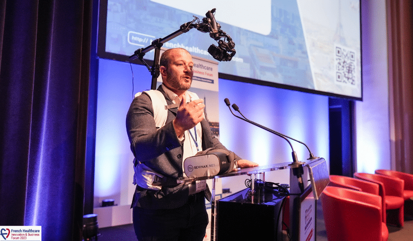 Photographie de la conférence Winners' Pitch, présentation des tutoriels immersifs en réalité virtuelle de Revinax